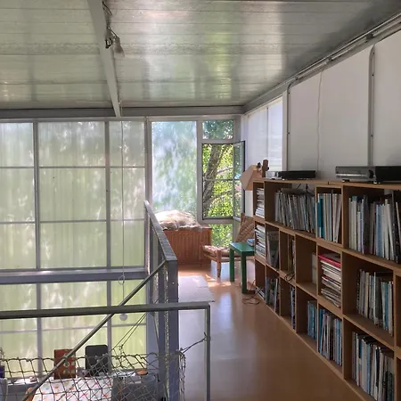 Casa-loft Suspendida Entre Arboles Hébergement de vacances Sanxenxo